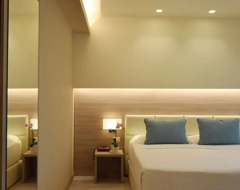 Superior Double room with balcony and with city view (full double bed)