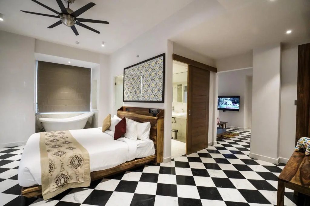 Royal room
