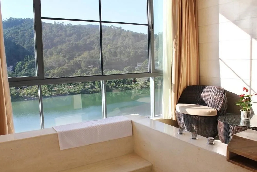 Yihua Riverview Hot Spring Holiday Hotel - Général
