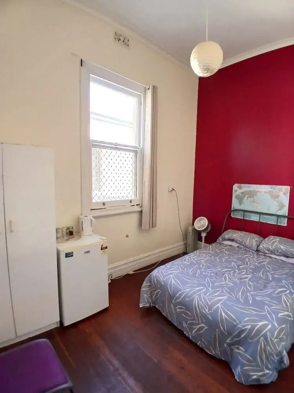 Deluxe Double room (full double bed)