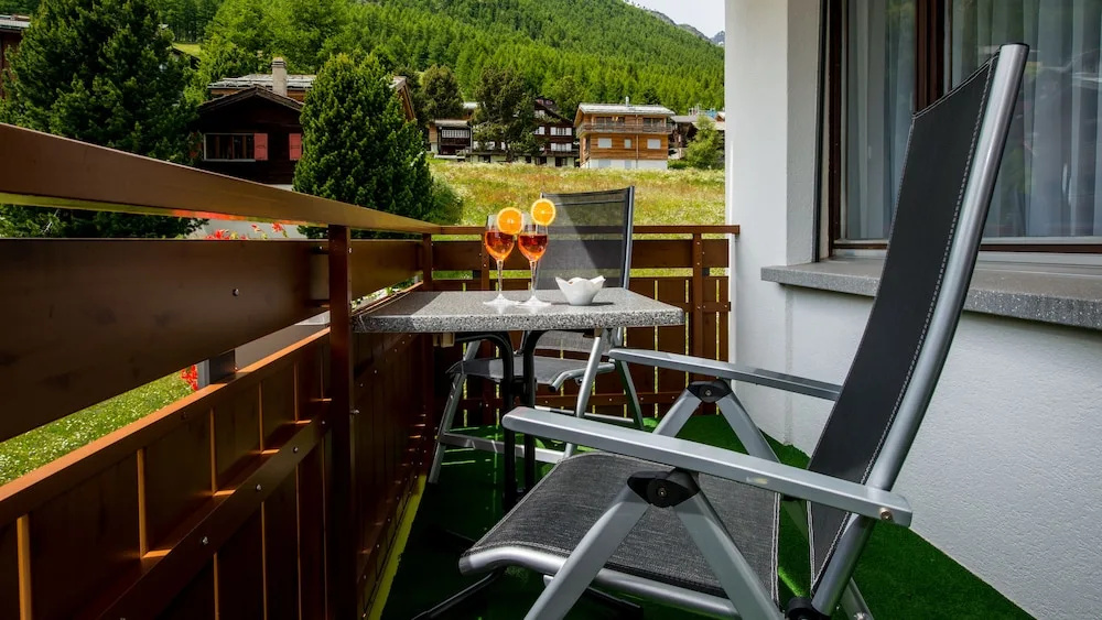 Balcony & Terrace