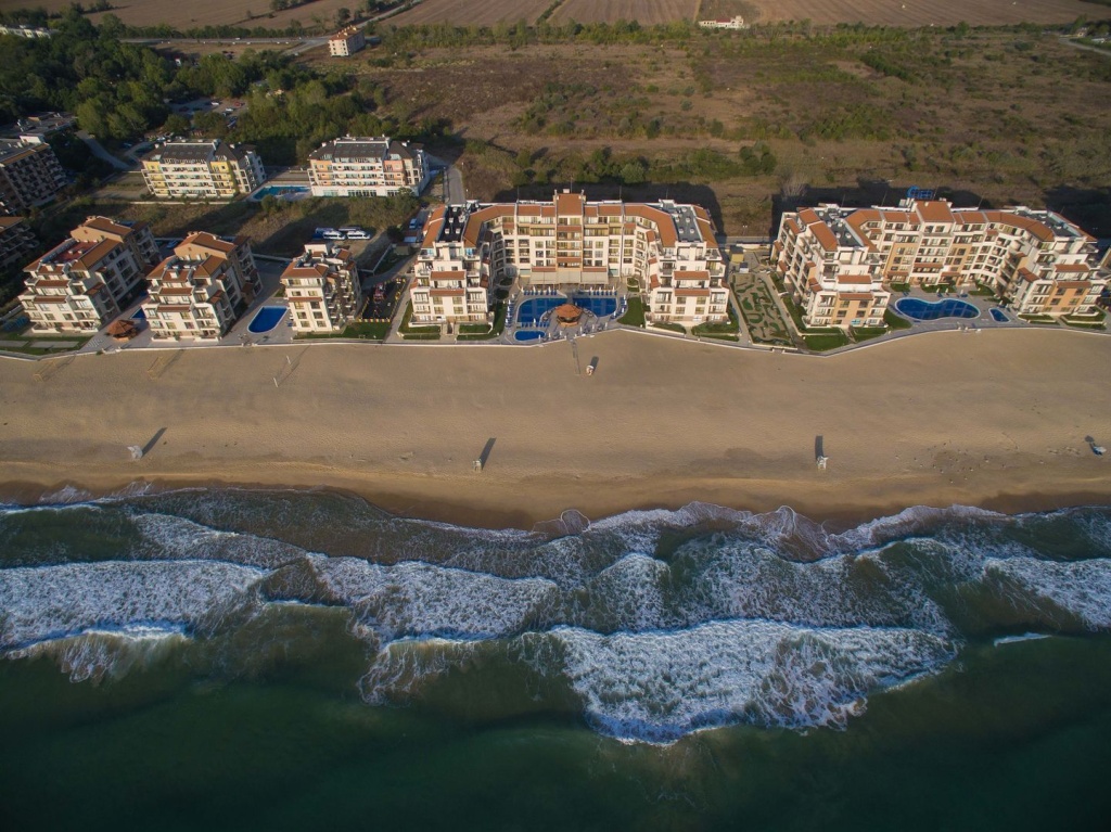 Beach & Waterfront