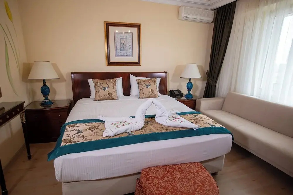 Suite with balcony