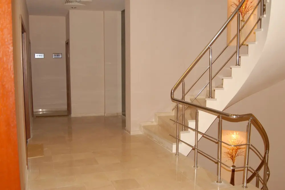 Cetin Otel - Général