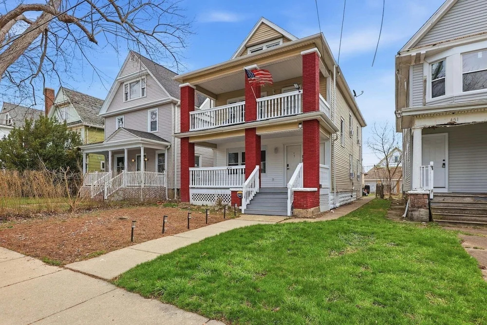 Niagara Adventure Basecamp Walk To The Falls 2 Bedroom Duplex