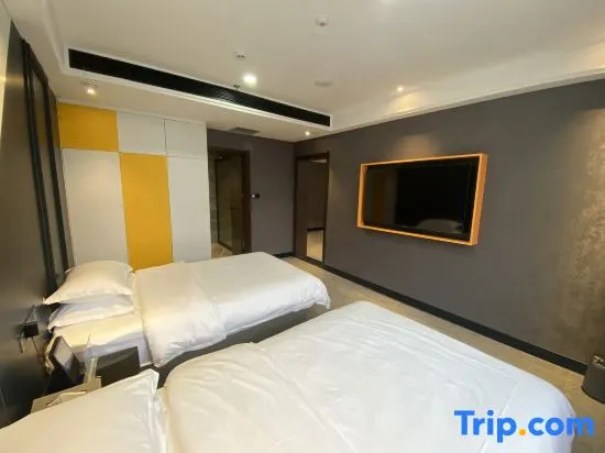 Luxury Suite