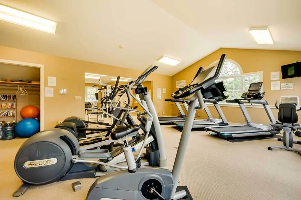 Adventure Home: Trails, Pool, Gym & Tennis Access - фото 10