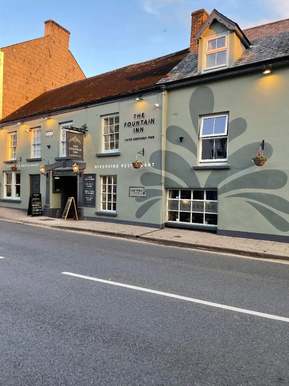 The Fountain Inn - фото 1