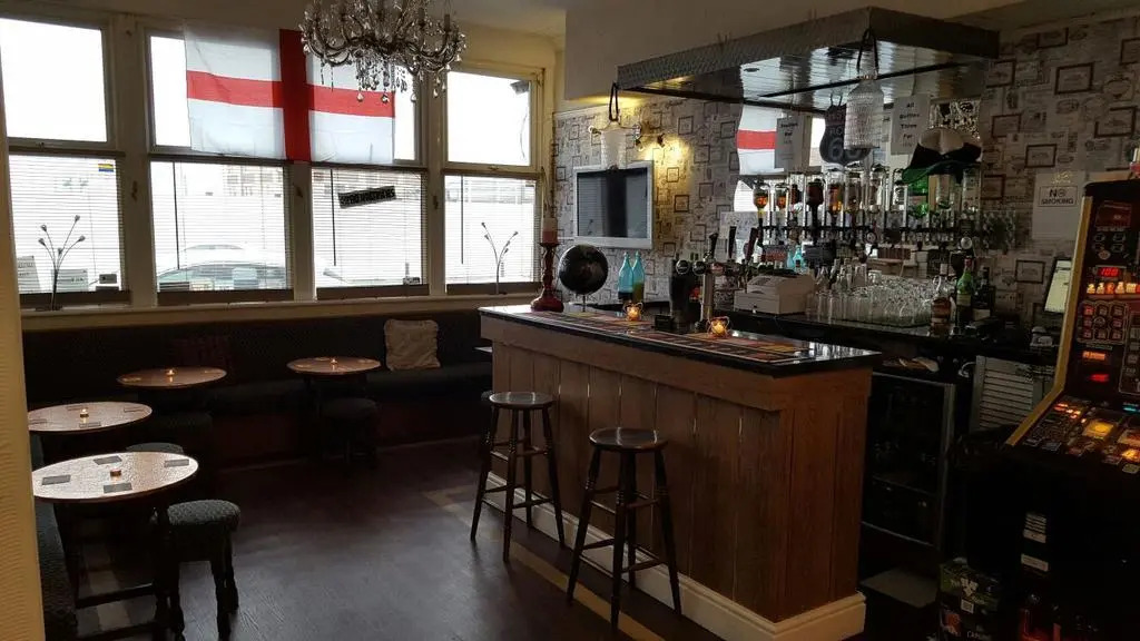 The Hollingdales Hotel - фото 3