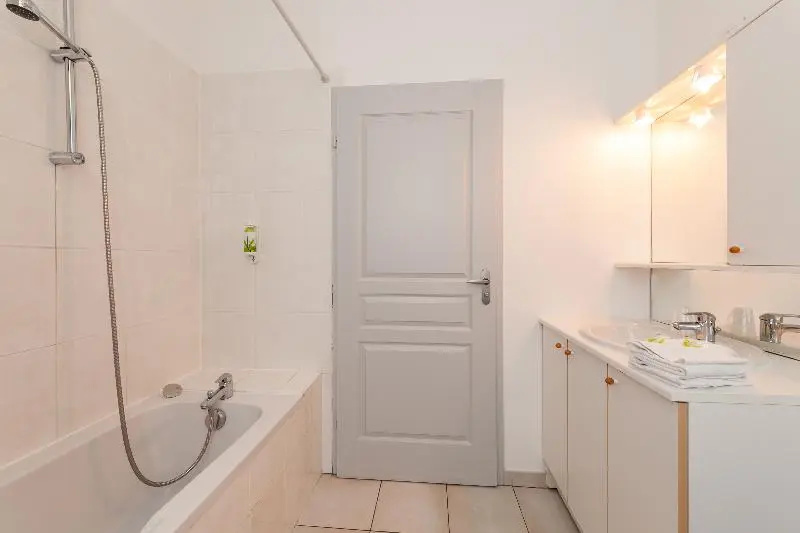 Residhotel Vieux Port - Chambres
