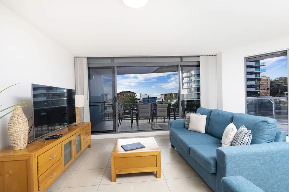 2 Bedrooms Apartment with balcony and with city view