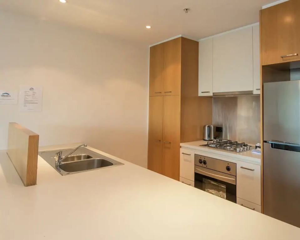2 Bedrooms Apartment with balcony and with harbour view