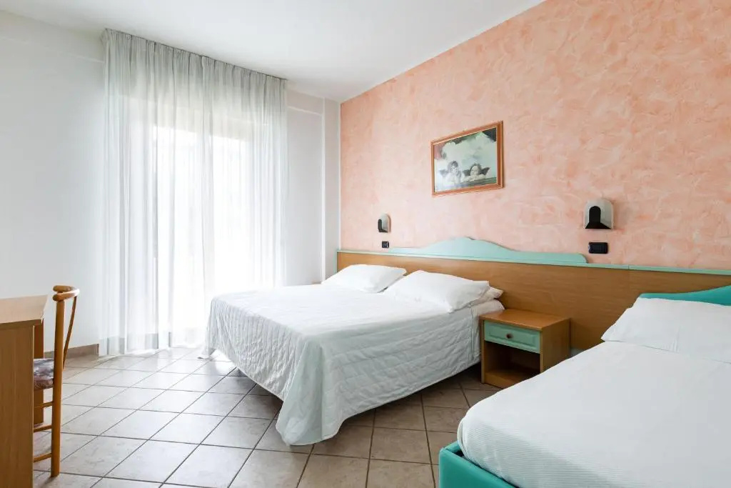 Standard Triple room with balcony