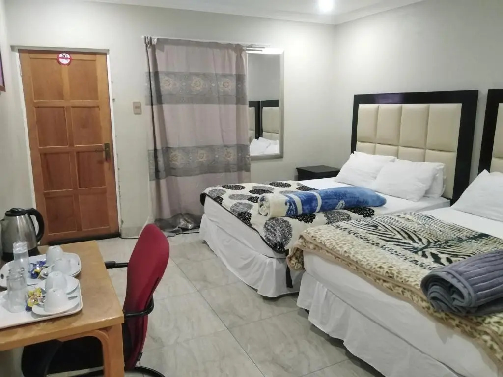 Deluxe Double room (full double bed)