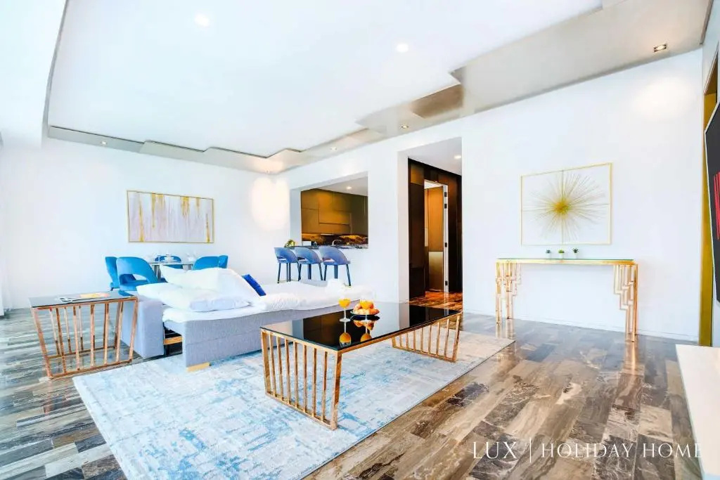 LUX - Lavish Suite with Full Palm Jumeirah View 2 — фото