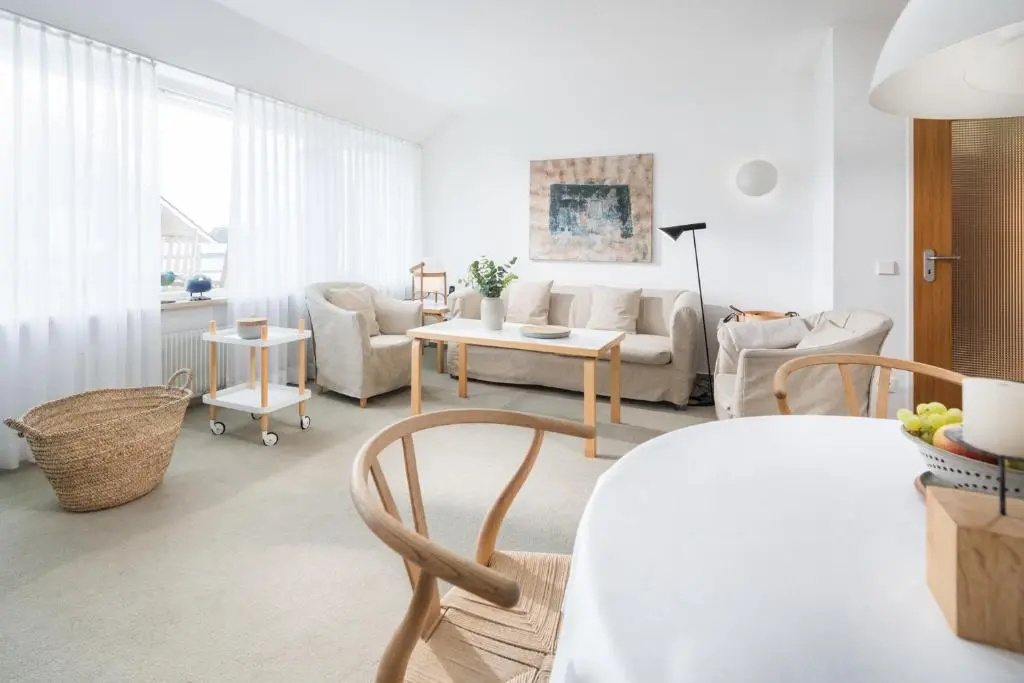 2 Bedrooms Apartment