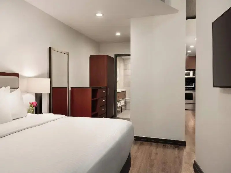 2 Bedrooms Suite