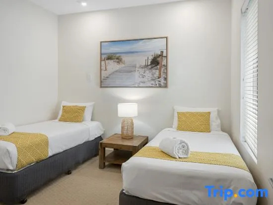 2 Bedrooms Standard room with ocean view