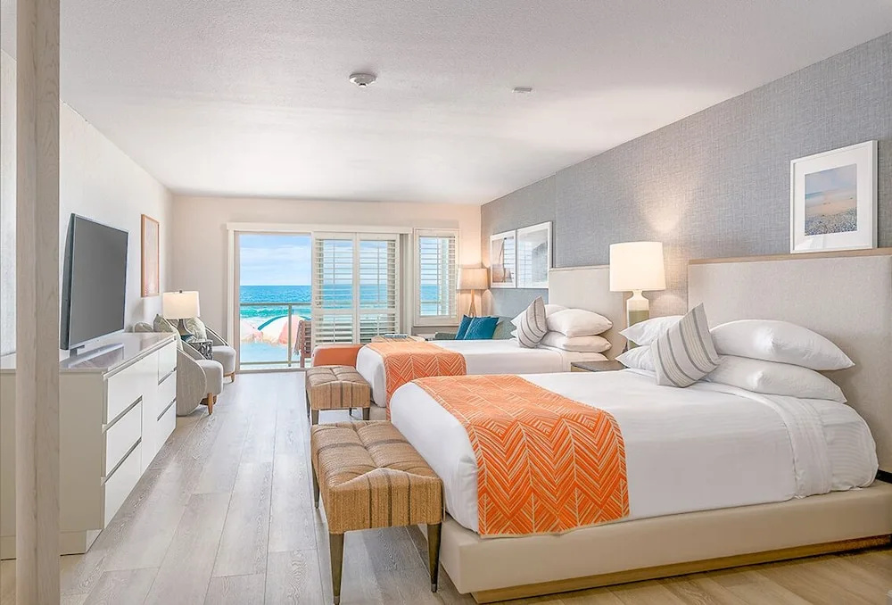 Standard Quadruple room with view