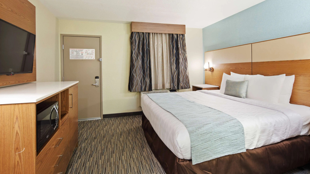 Double room (full double bed)
