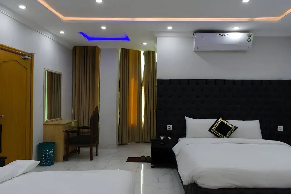 Hotel photo 8