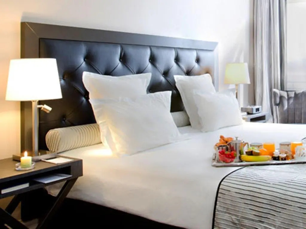 Hotel California Champs Elysees 36