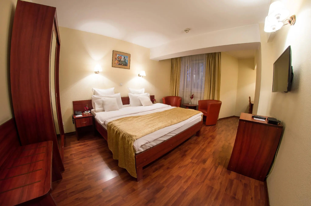 Standard Double room (full double bed)