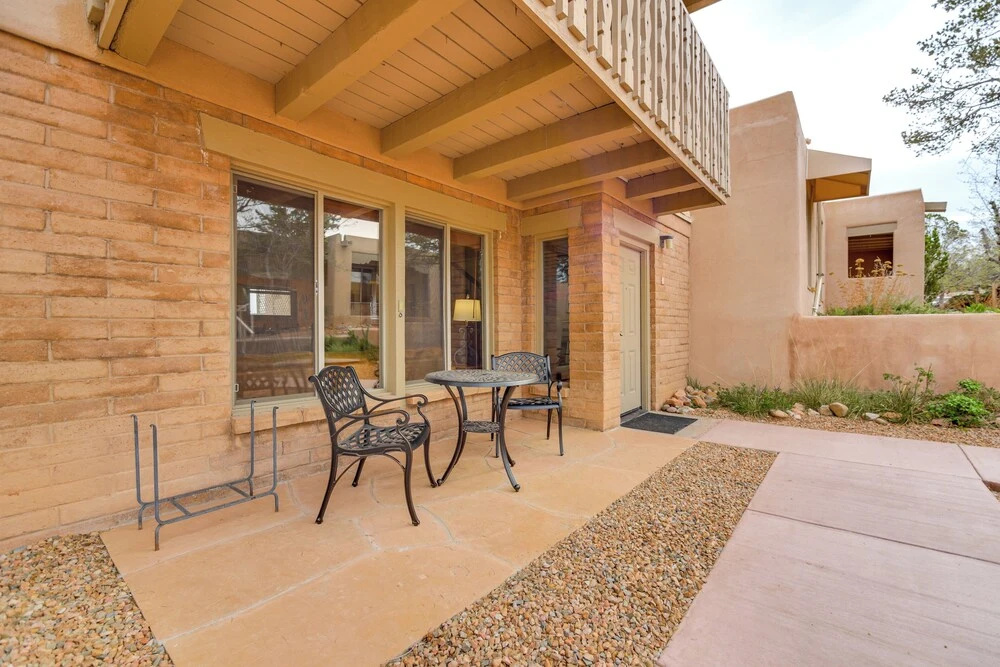 11-min Walk to Santa Fe Plaza! Condo w/ Pool