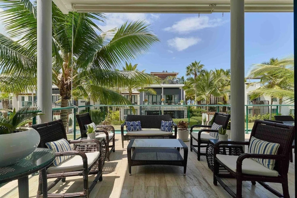 3BR Sublime Essence Beachfront Jaccuzi BBQ