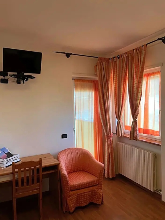 Deluxe Double room with balcony (full double bed)
