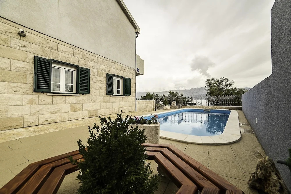 Apartments Bakula