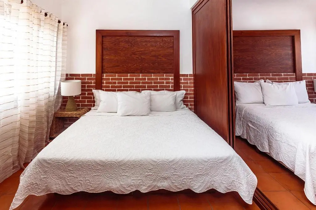 1 Bedroom Attic Apartment