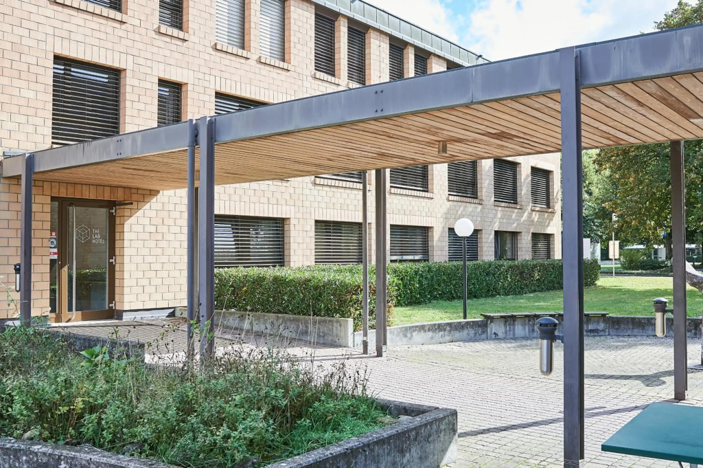 The Lab Hotel & Apartments