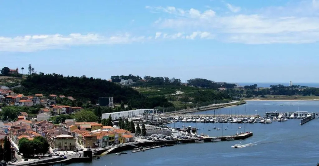 Afurada Apartment - 2 Room - 5 Persons