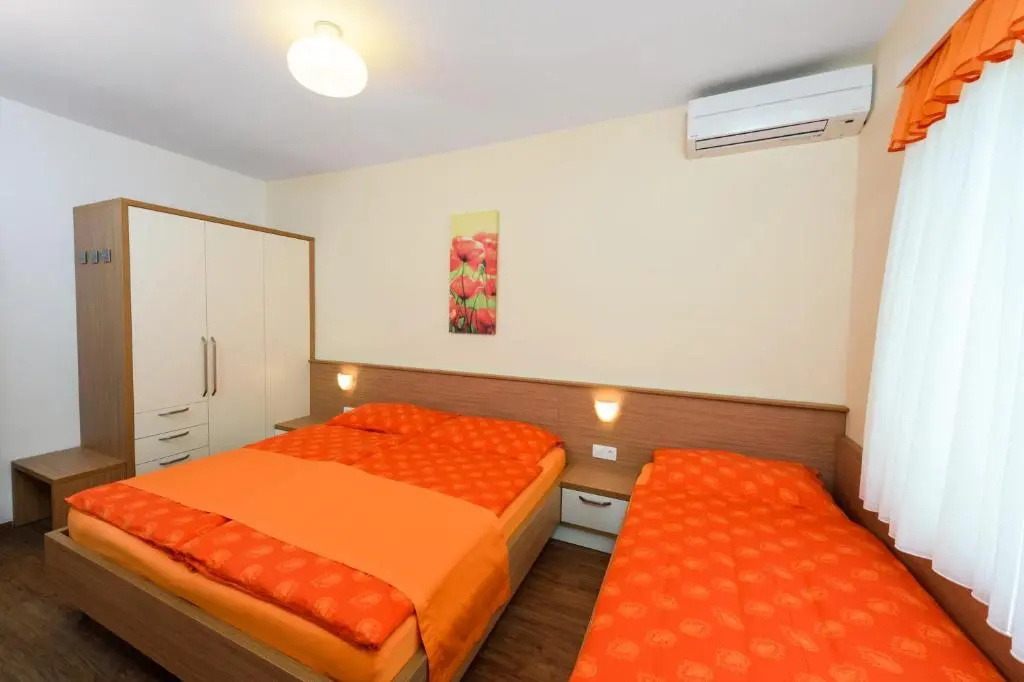 Guesthouse Opara - Chambres