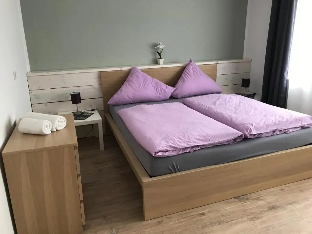 3 Bedrooms Apartment