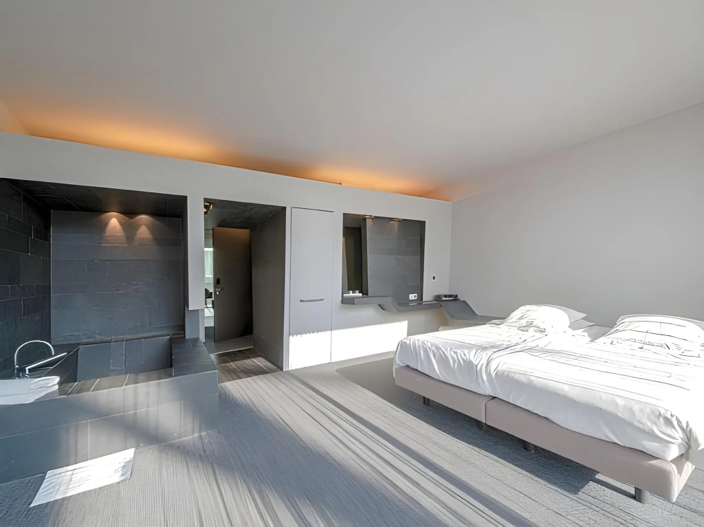 D-Hotel — 5