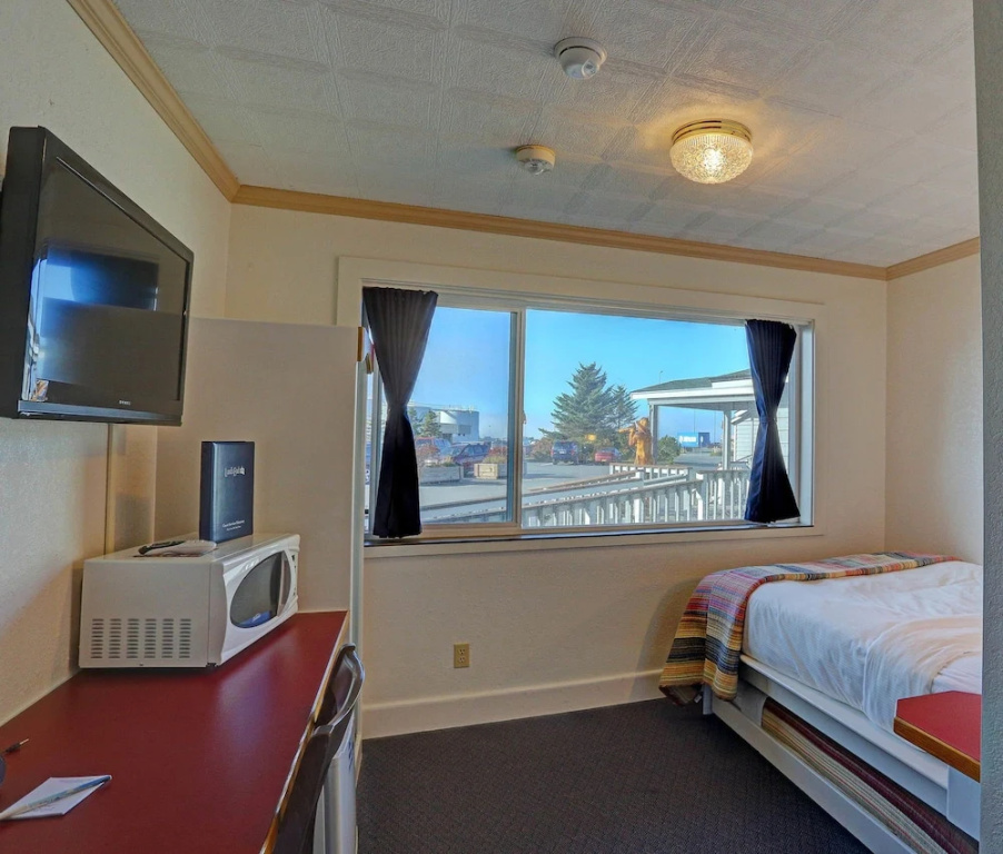 Economy room