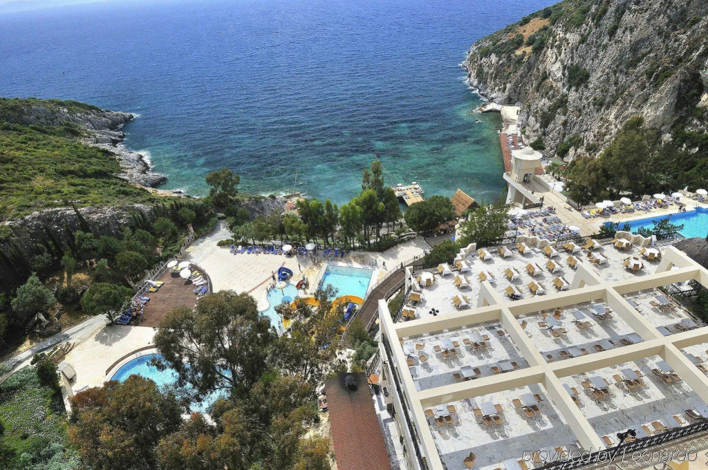 Ladonia Hotels Adakule