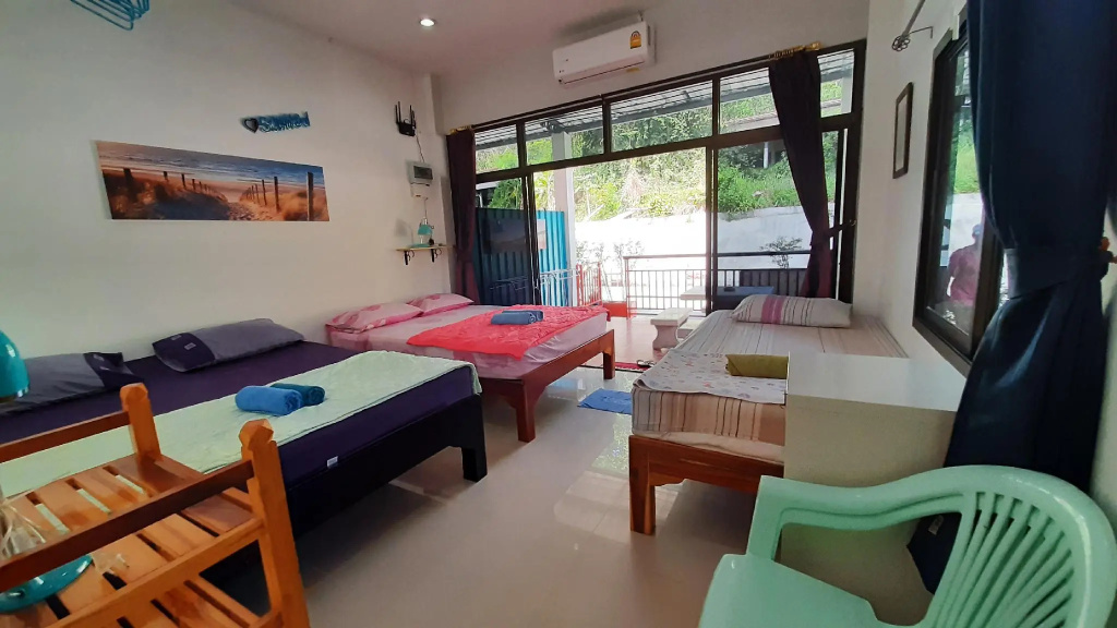 2 Bedrooms Standard Quadruple room