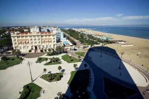 Beach & Waterfront
