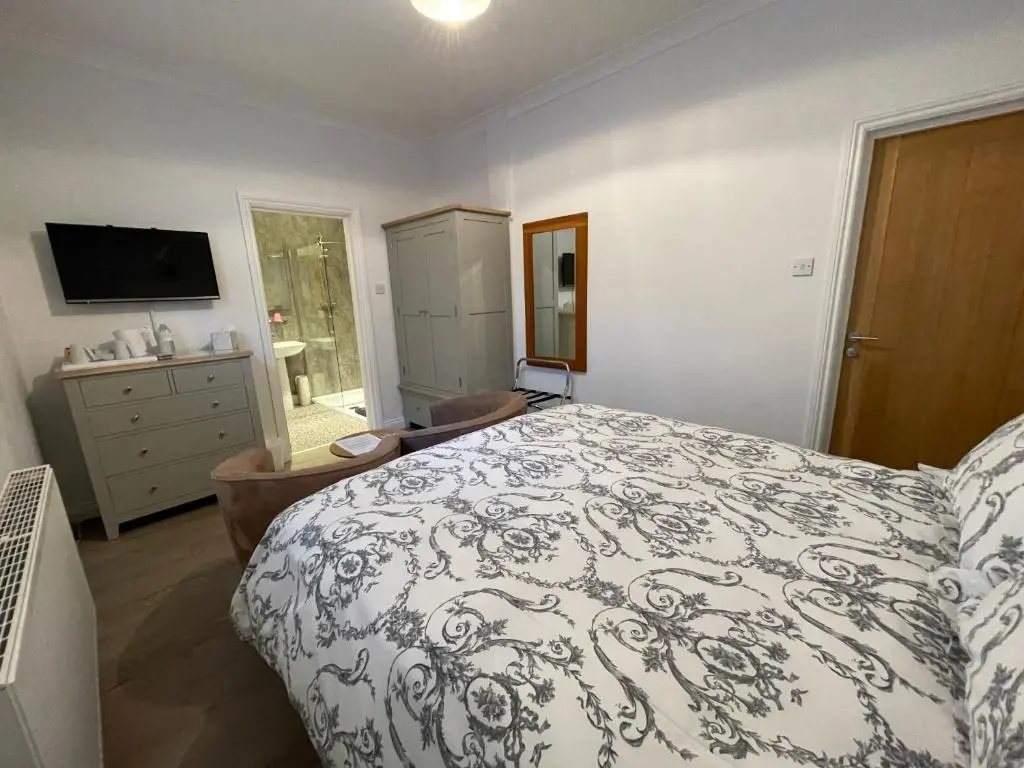 Standard Double room (full double bed)