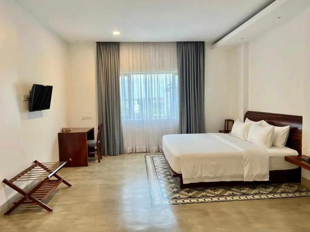 Deluxe Double room (full double bed)