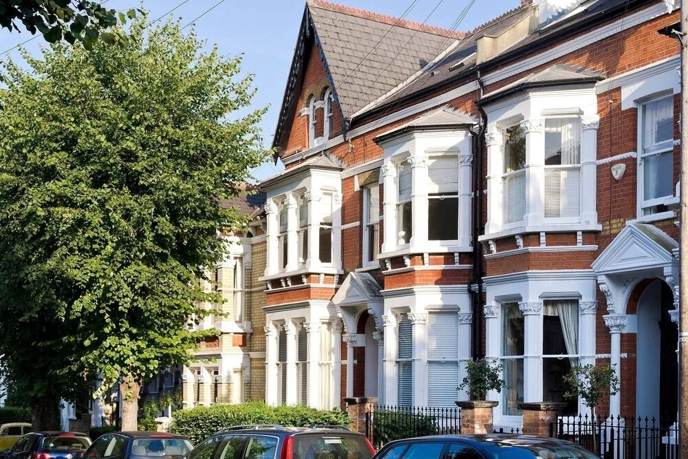 Spacious & Bright 2-bed Flat By Wandsworth Common
