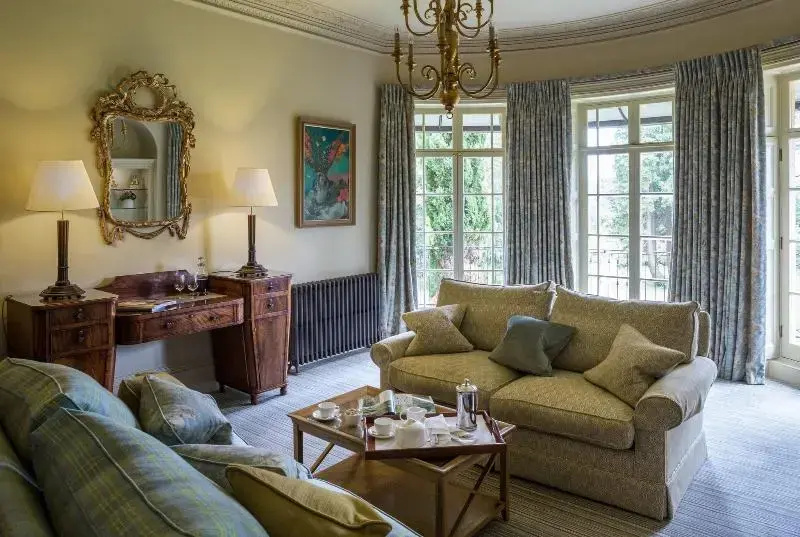 Double Junior Suite (full double bed)