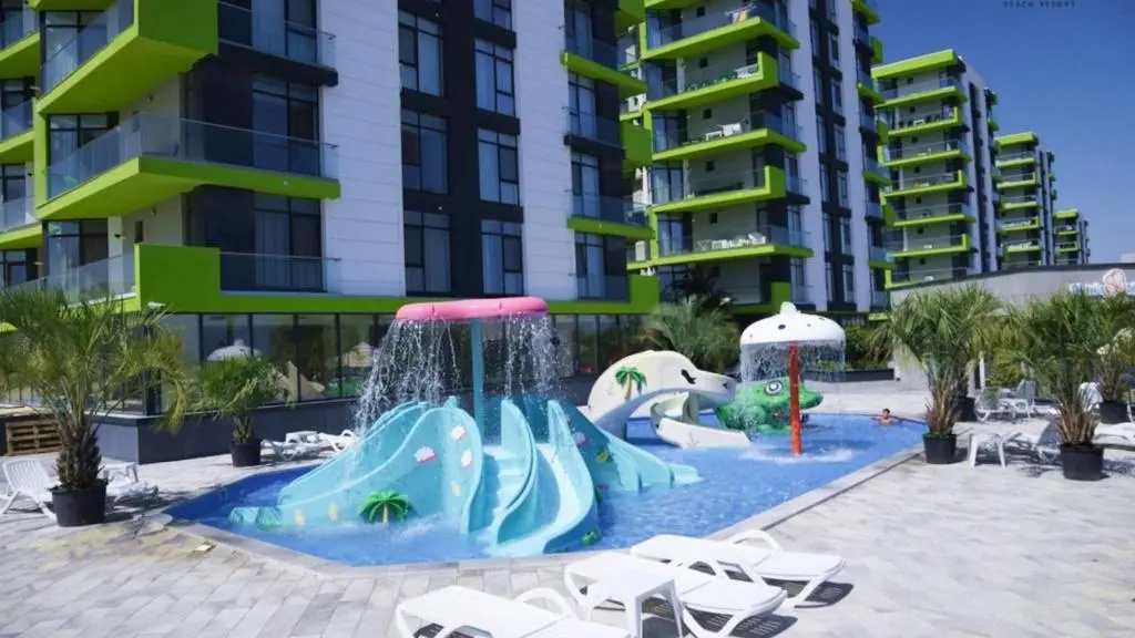 Waves 13 - Alezzi Beach Resort