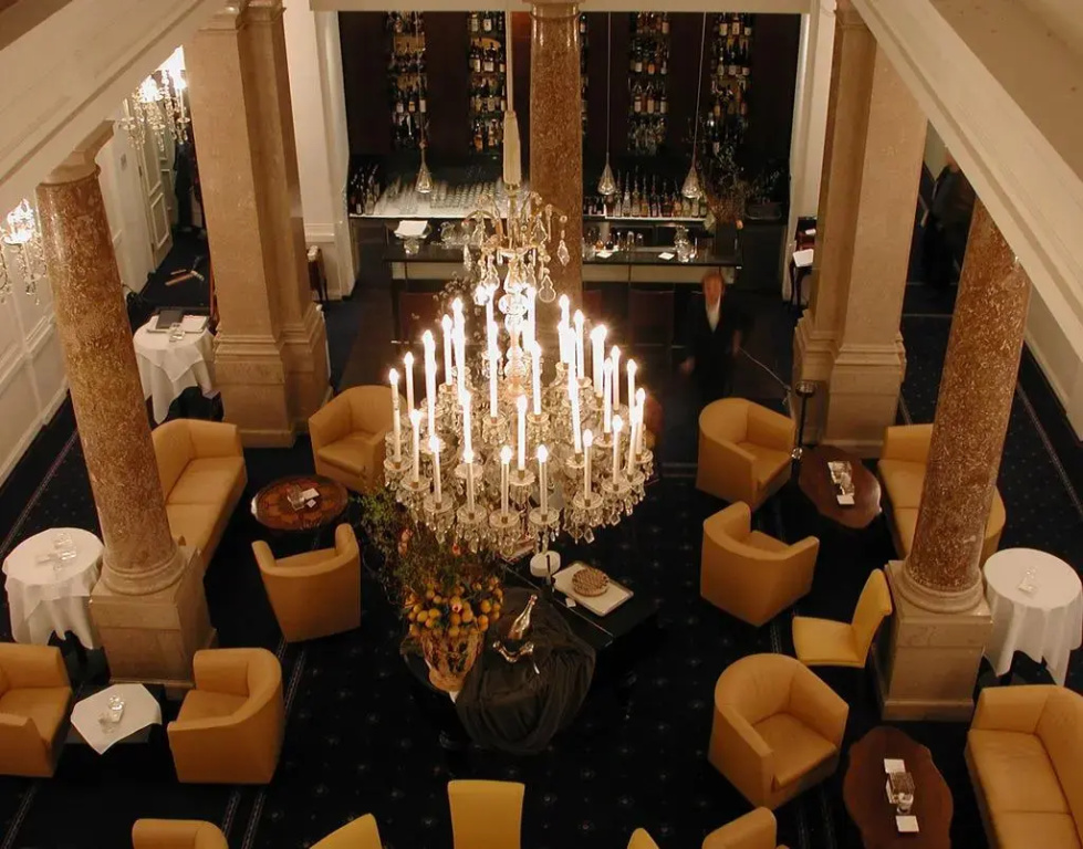 Ambassador Hotel - Général