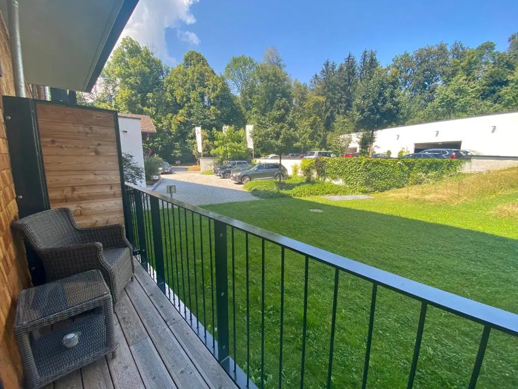 Standard Double room with balcony (full double bed)