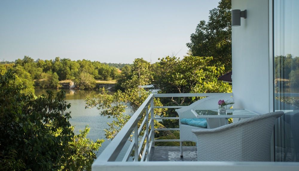 Balcony & Terrace
