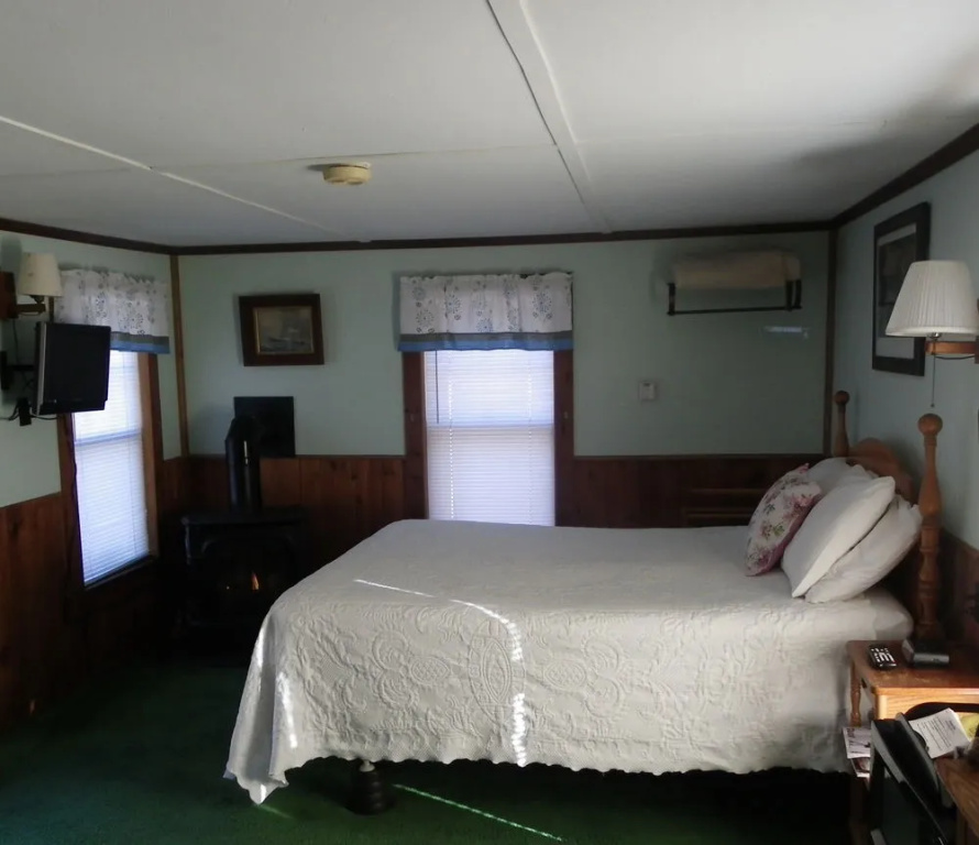 Old Red Inn & Cottages - фото 2